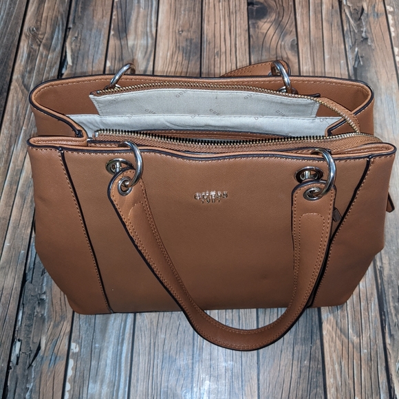 Guess Shoulder Bag - Picture 2 of 14